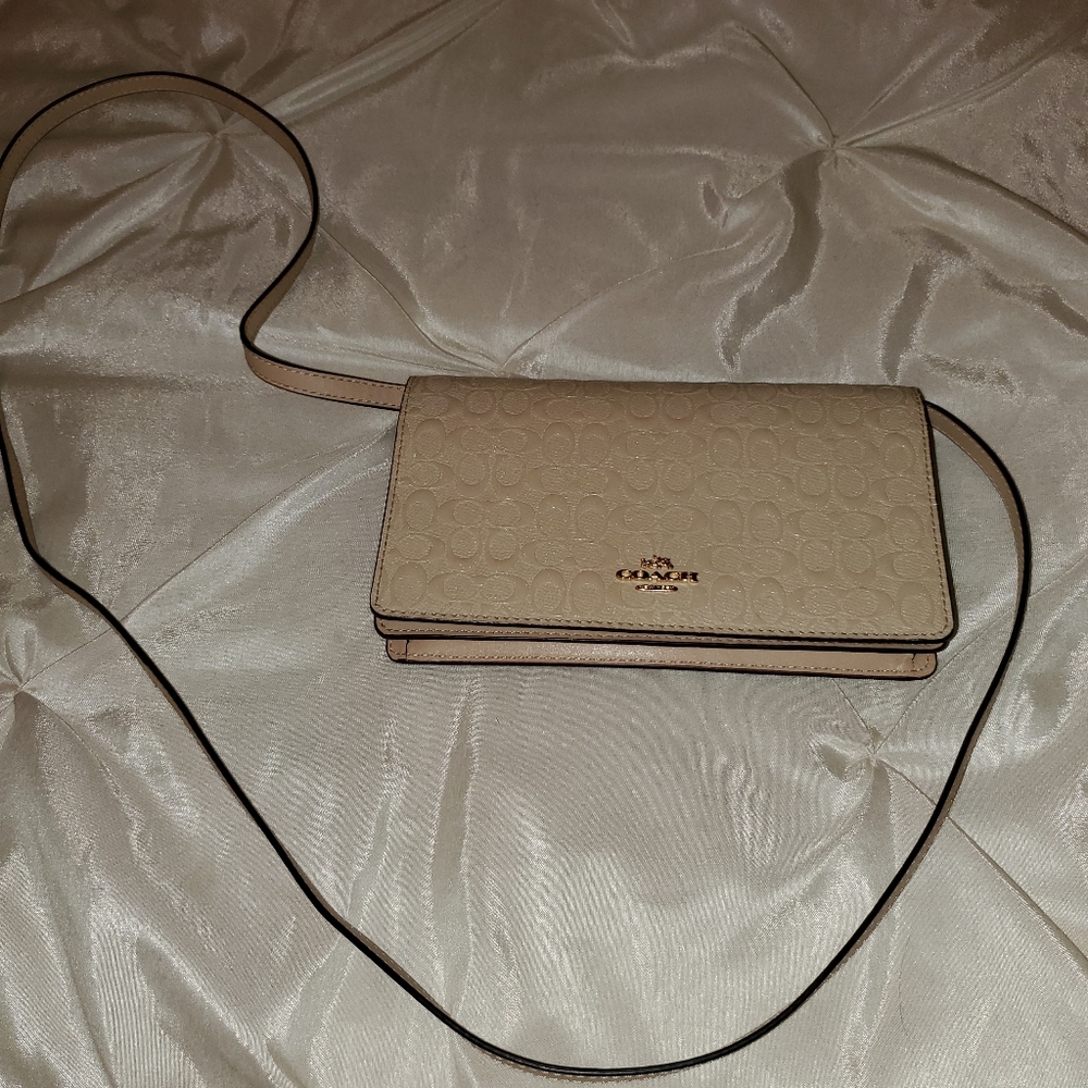 Coach wall with crossbody strap..nude patent